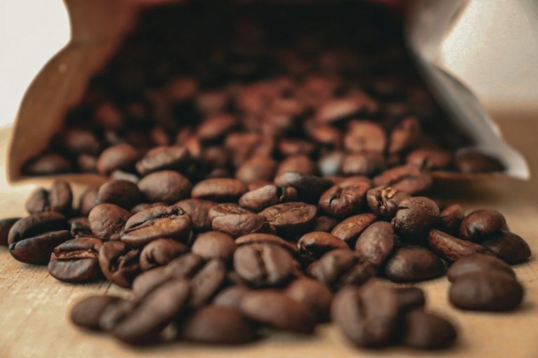Caffè in grani: un viaggio sensoriale tra aroma e gusto